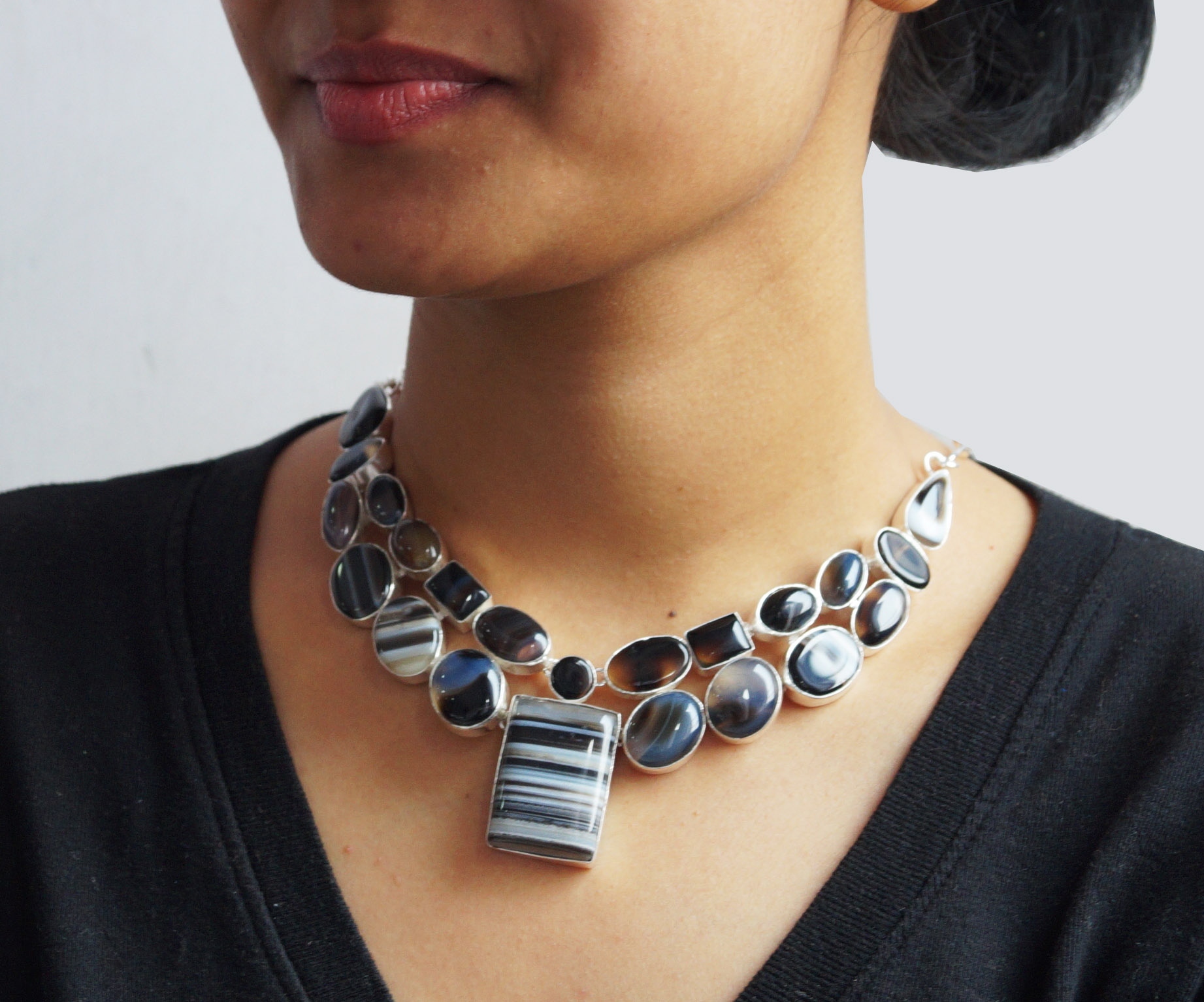 Beautiful Chunky Silver Necklace Studded With Genuine Agate on Luulla